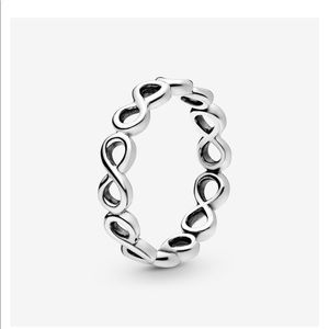 ⭐️Pandora simple infinity band ring⭐️